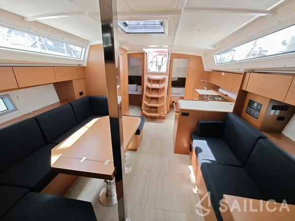 Bavaria C42 - Yacht Charter Sailica