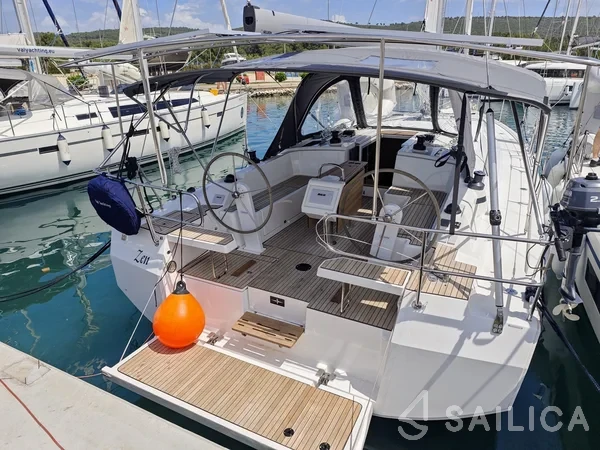 Bavaria C42 - Yacht Charter Sailica