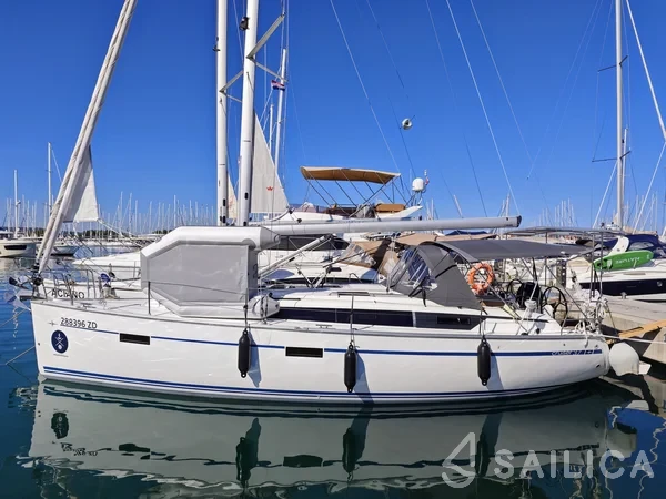 Bavaria 37 Cruiser - Yacht Charter Sailica