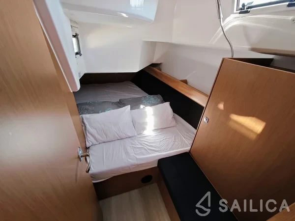Bavaria 37 Cruiser - Yacht Charter Sailica