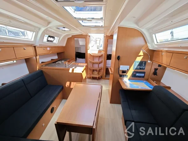 Bavaria 37 Cruiser - Yacht Charter Sailica