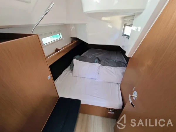 Bavaria 37 Cruiser - Yacht Charter Sailica