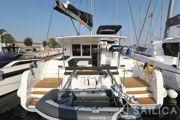 Lagoon 40 - Yacht Charter Sailica
