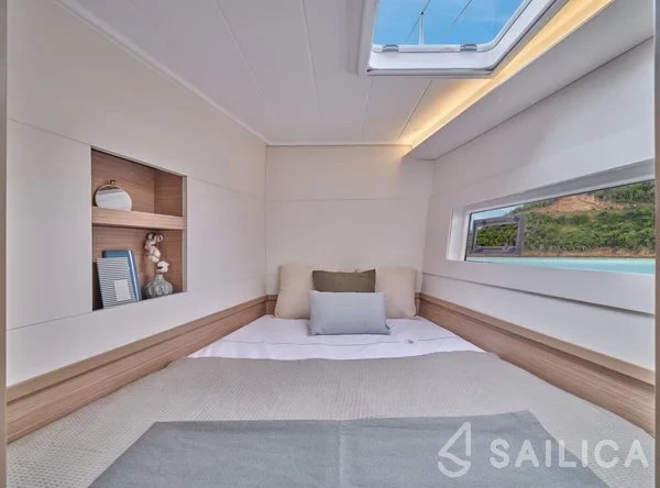 Lagoon 40 - Yacht Charter Sailica