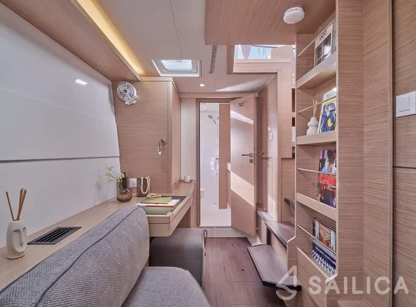 Lagoon 40 - Yacht Charter Sailica