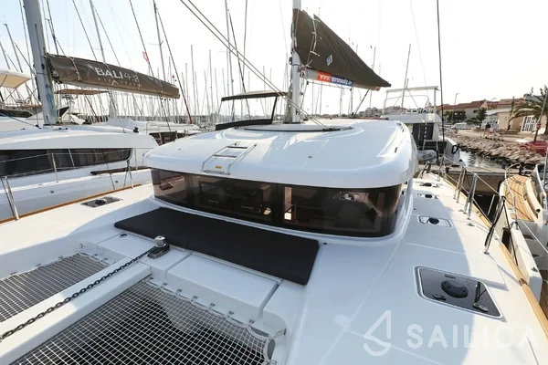 Lagoon 40 - Yacht Charter Sailica