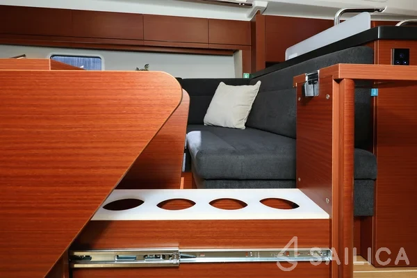 Hanse 418 - Yacht Charter Sailica