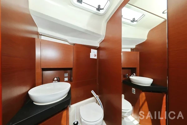 Hanse 418 - Yacht Charter Sailica