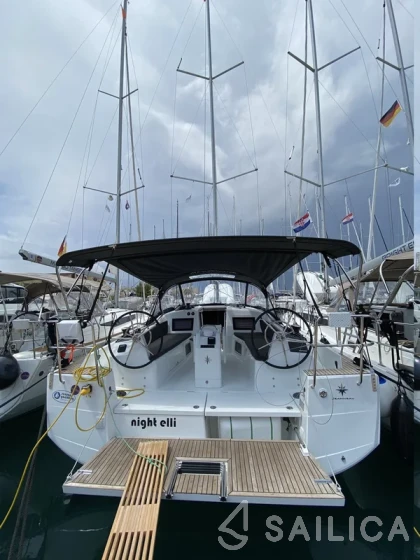 Sun Odyssey 410 - Yacht Charter Sailica