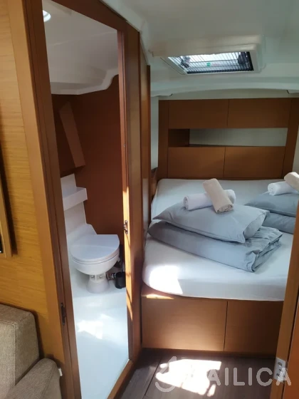 Sun Odyssey 410 - Yacht Charter Sailica