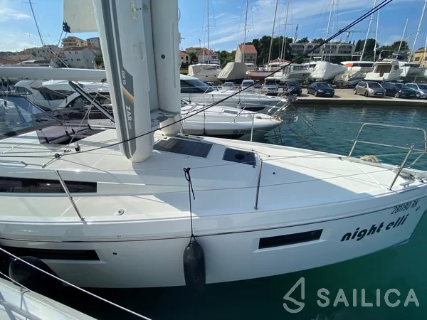 Sun Odyssey 410 - Yacht Charter Sailica
