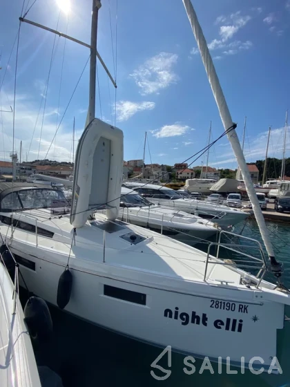 Sun Odyssey 410 - Yacht Charter Sailica