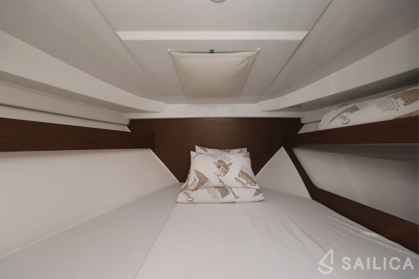 Merry Fisher 795 - Yacht Charter Sailica