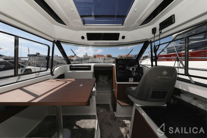 Merry Fisher 795 - Yacht Charter Sailica