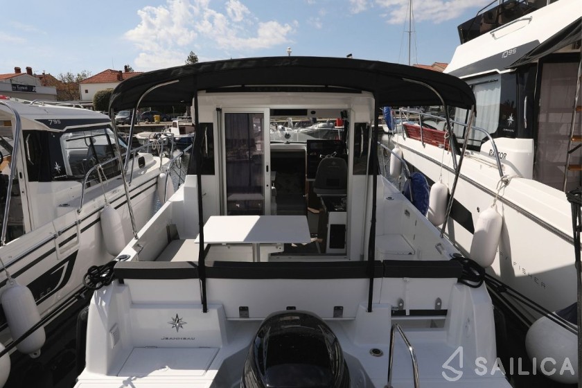 Merry Fisher 795 - Yacht Charter Sailica