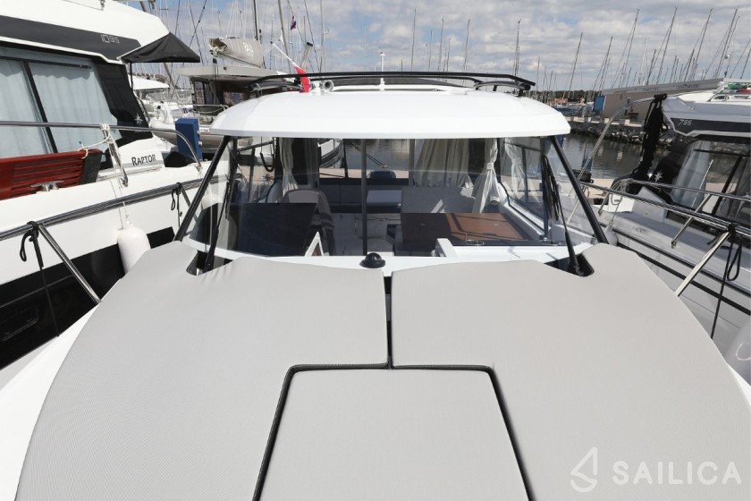 Merry Fisher 795 - Yacht Charter Sailica