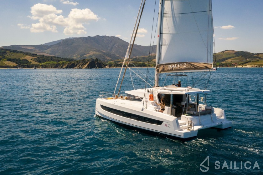 Bali 4.2 - Yacht Charter Sailica
