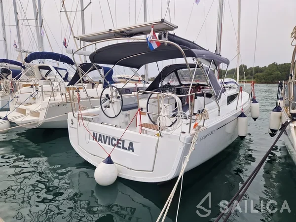 Oceanis 34.1 - Yacht Charter Sailica