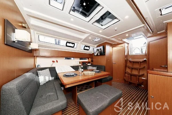 Bavaria 46 Cruiser - Yacht Charter Sailica
