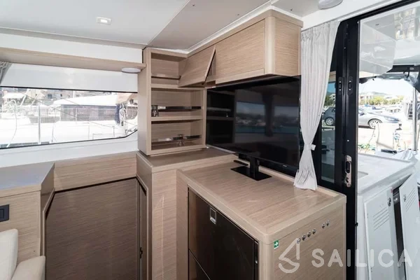 Lagoon 46  - Yacht Charter Sailica