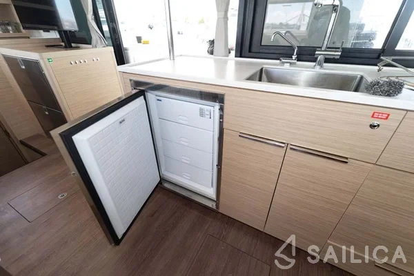 Lagoon 46  - Yacht Charter Sailica