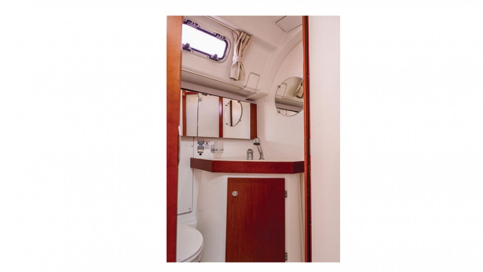 Oceanis 50 - Yacht Charter Sailica