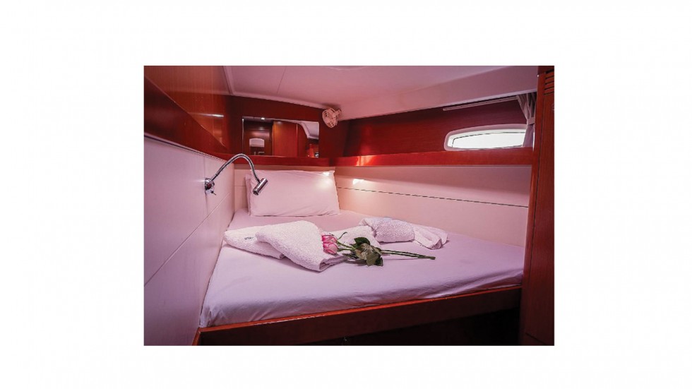 Oceanis 50 - Yacht Charter Sailica