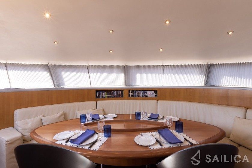 Garcia Yachts 86 - Yacht Charter Sailica