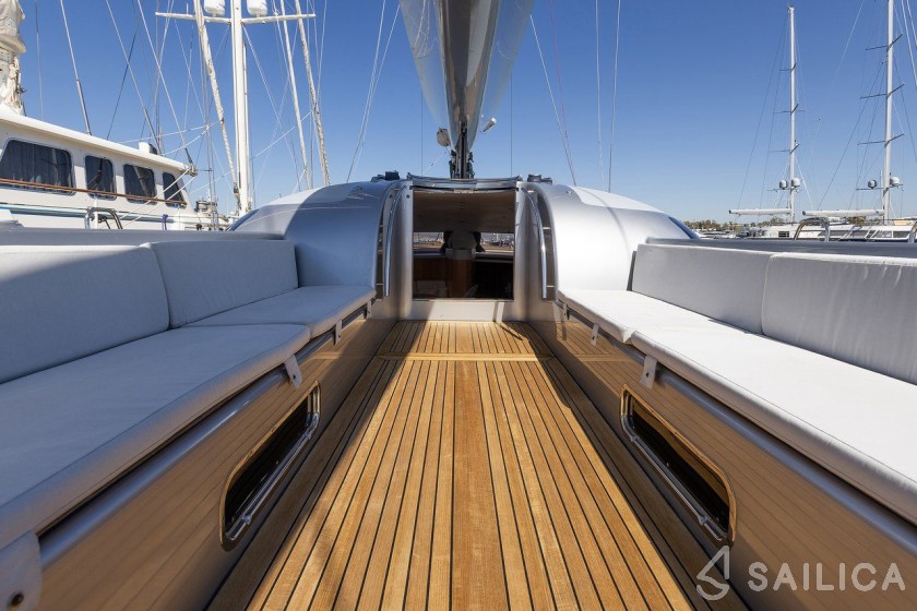 Garcia Yachts 86 - Yacht Charter Sailica
