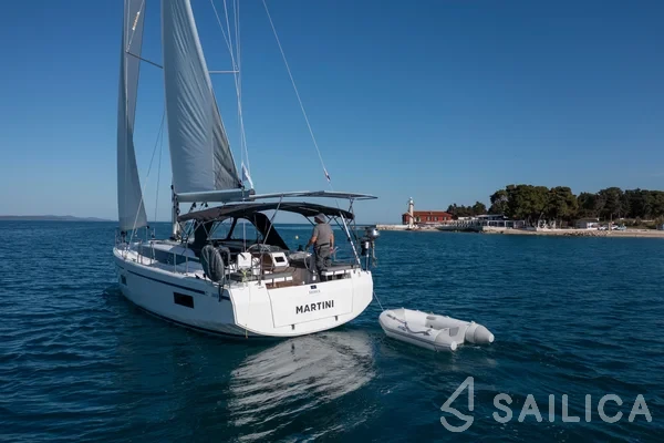 Bavaria C38 - Yacht Charter Sailica