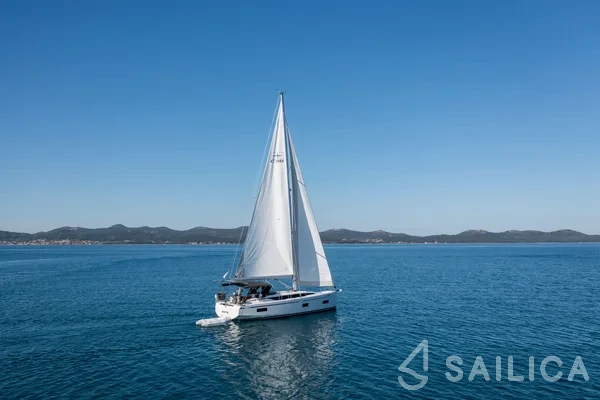 Bavaria C38 - Yacht Charter Sailica