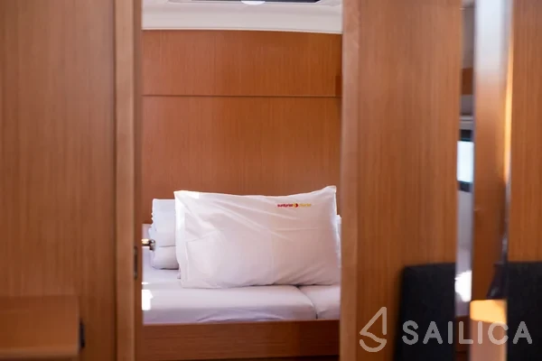 Bavaria C38 - Yacht Charter Sailica