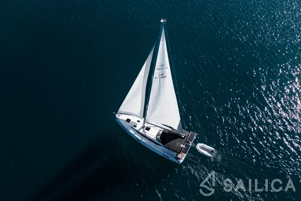 Bavaria C38 - Yacht Charter Sailica