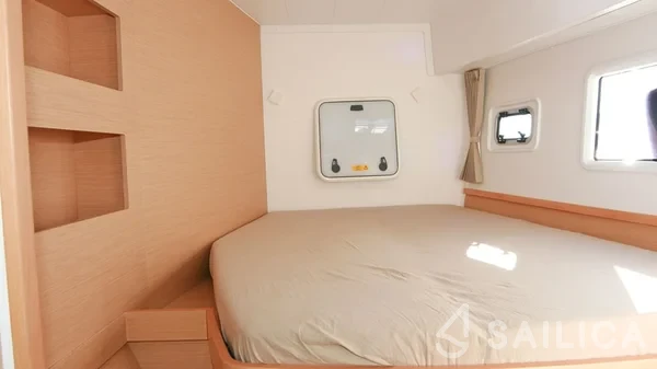 Lagoon 42 - Yacht Charter Sailica