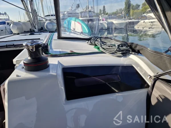 Oceanis 40.1 - Yacht Charter Sailica