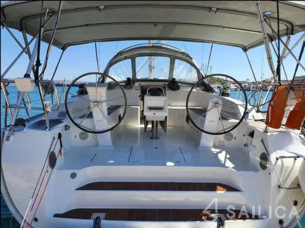 Bavaria 51 Cruiser - Yacht Charter Sailica