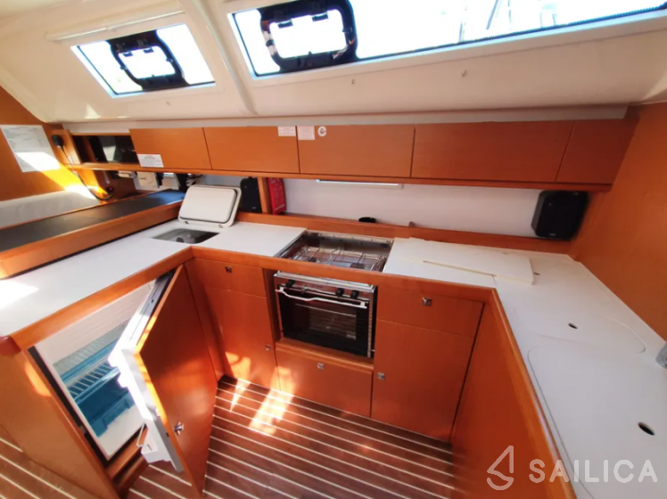 Bavaria Cruiser 51 - Yacht Charter Sailica