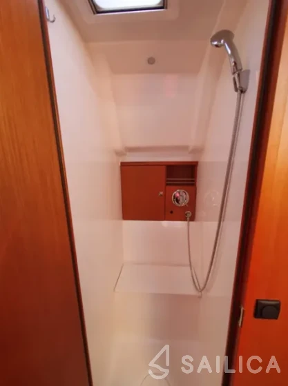 Bavaria 51 Cruiser - Yacht Charter Sailica