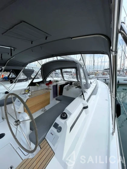 Bavaria C42 - Yacht Charter Sailica