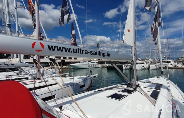 Oceanis 46.1 - Yacht Charter Sailica