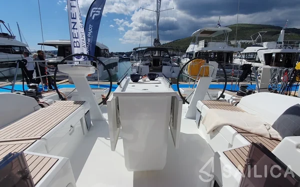 Oceanis 46.1 - Yacht Charter Sailica