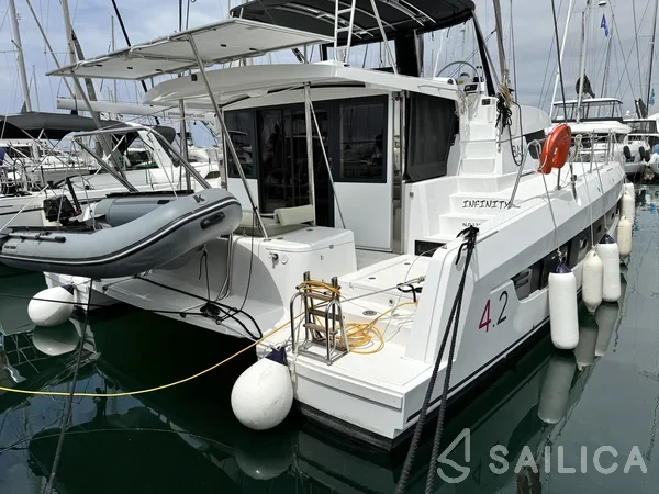 Bali 4.2 - Yacht Charter Sailica