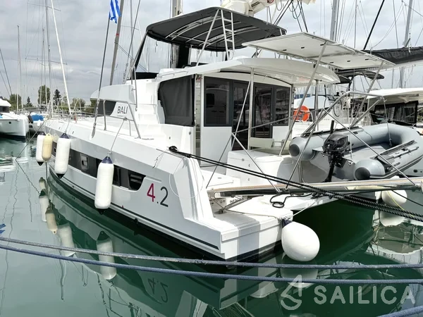 Bali 4.2 - Yacht Charter Sailica