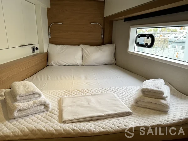 Bali 4.2 - Yacht Charter Sailica