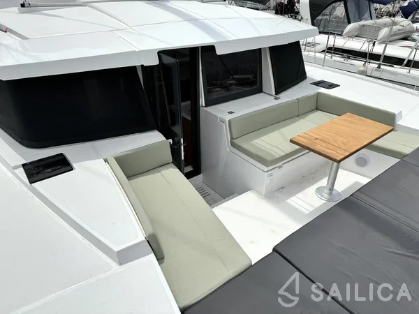 Bali 4.2 - Yacht Charter Sailica