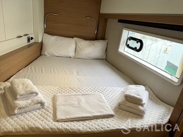Bali 4.2 - Yacht Charter Sailica