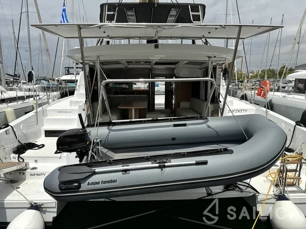 Bali 4.2 - Yacht Charter Sailica