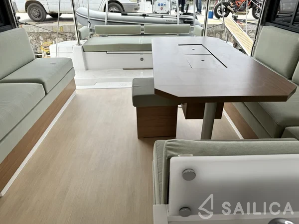 Bali 4.2 - Yacht Charter Sailica