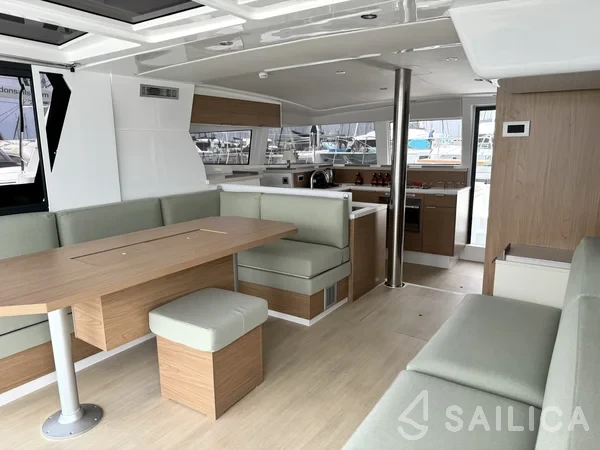 Bali 4.2 - Yacht Charter Sailica
