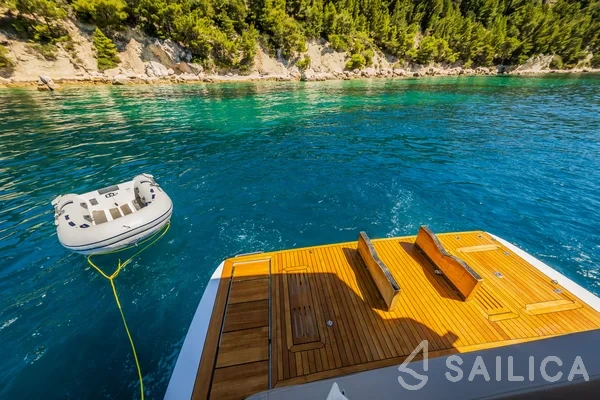 Sealine F430 - Yacht Charter Sailica